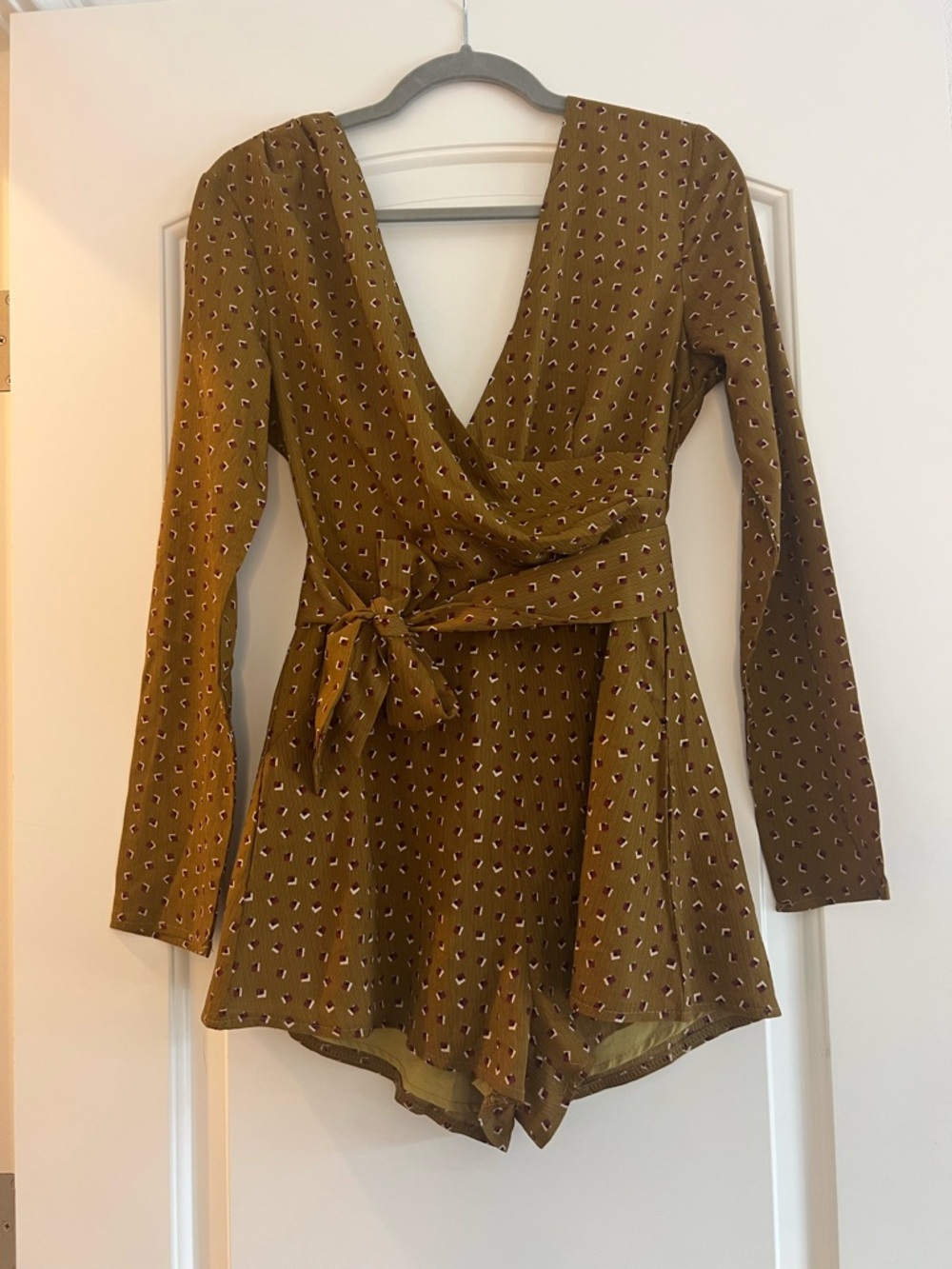 Selfie Leslie NWT Mustard Wrap Romper Small Long Sleeve Tie Waist Playsuit